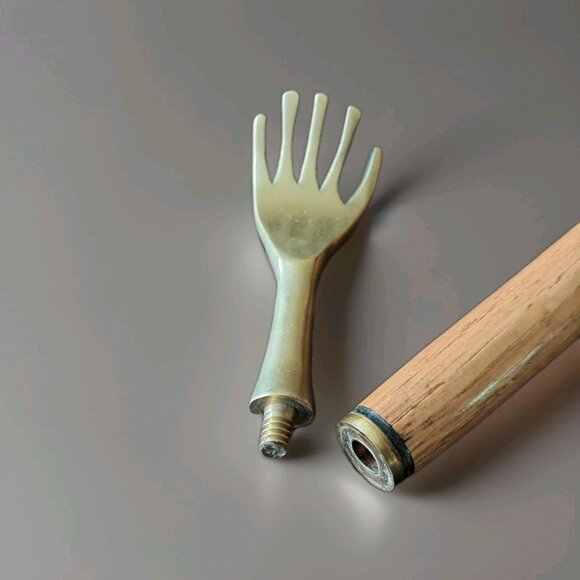 Back Scratcher Removeable Brass Hand Five Fingers  Wood Handle-19 inch- Vintage - Picture 5 of 8